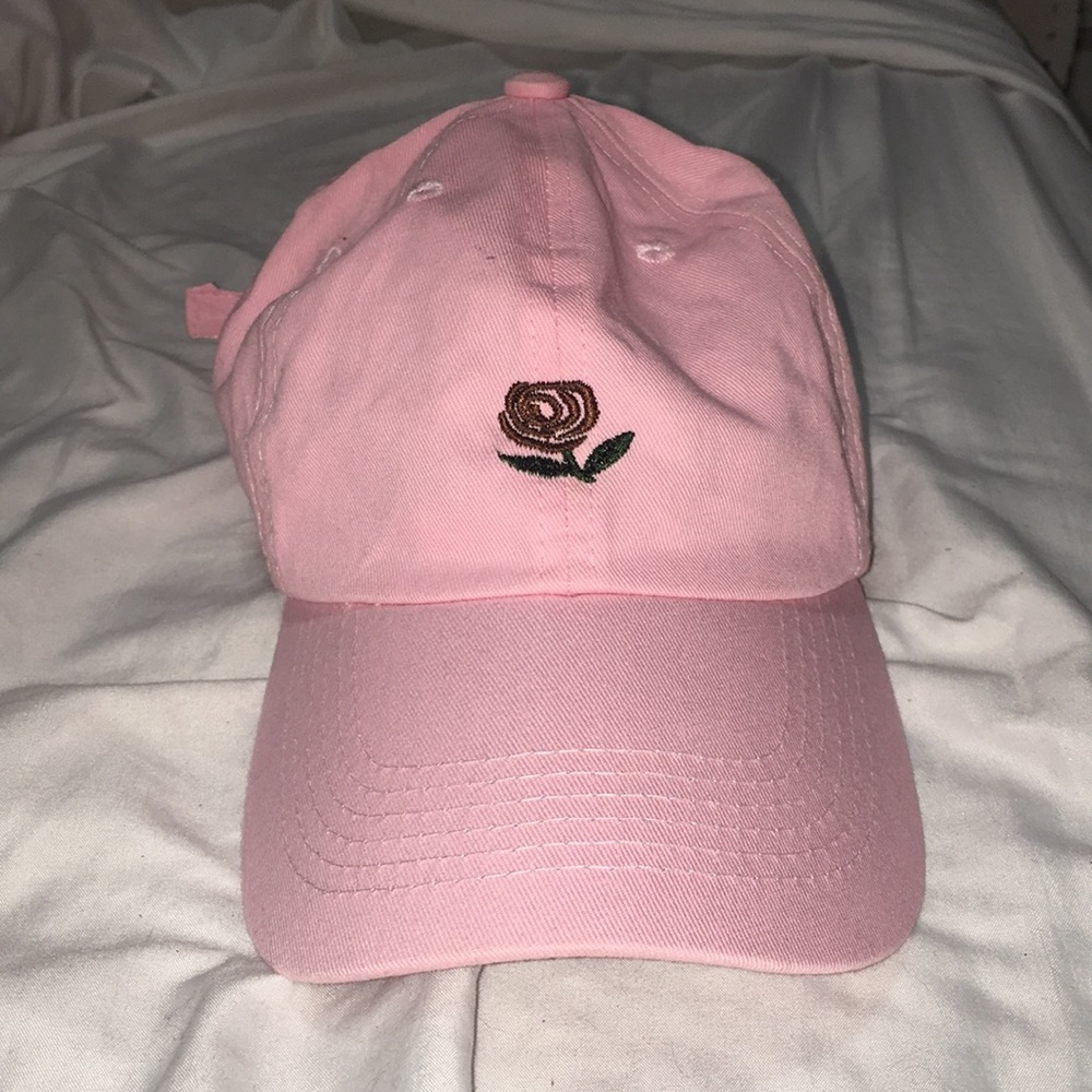pink hat